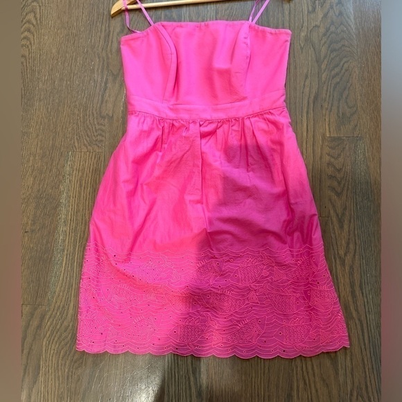 Vineyard Vines Pink Dress with Fish Embroidered Stitch Detail size 6 - Picture 5 of 12